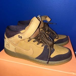 Nike SB mid “Lewis Marnell” men’s size 11